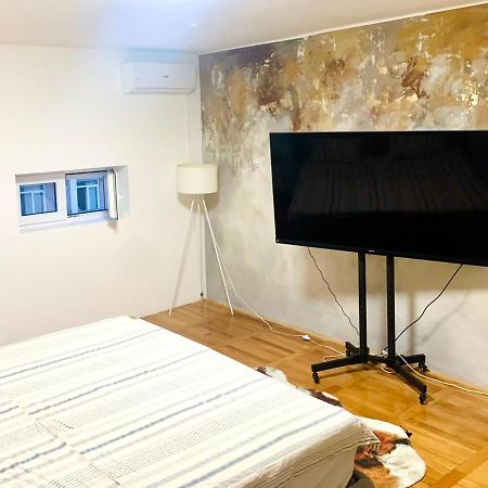 City Center Square Deluxe Nest Podgorica Exteriér fotografie